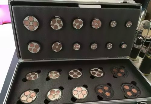 ���ø�˿��װ����